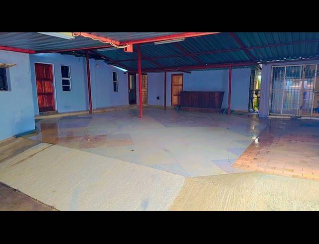 BUSINESS FOR SALE IN YEOVILLE